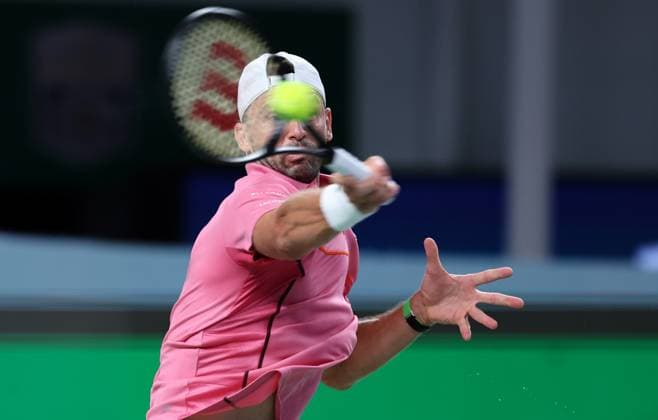 (241007) -- SHANGHAI, Oct. 7, 2024 -- Grigor Dimitrov of Bulgaria hits a return during the men s singles round of 64 match against Zizou Bergs of Belgium at the ATP, Tennis Herren World Tour Shanghai Masters tennis tournament in Shanghai, east China, Oct. 7, 2024. ) (SP)CHINA-SHANGHAI-TENNIS-ATP TOUR-SHANGHAI MASTERS(CN) BaixXuefei 