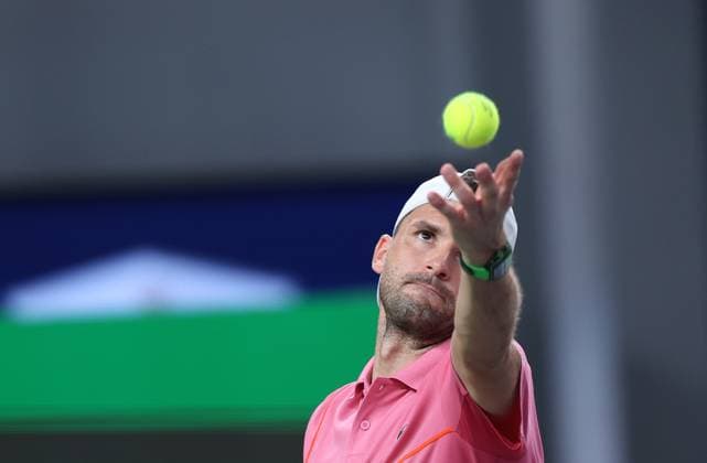 (241007) -- SHANGHAI, Oct. 7, 2024 -- Grigor Dimitrov of Bulgaria serves during the men s singles round of 64 match against Zizou Bergs of Belgium at the ATP, Tennis Herren World Tour Shanghai Masters tennis tournament in Shanghai, east China, Oct. 7, 2024. ) (SP)CHINA-SHANGHAI-TENNIS-ATP TOUR-SHANGHAI MASTERS(CN) BaixXuefei 