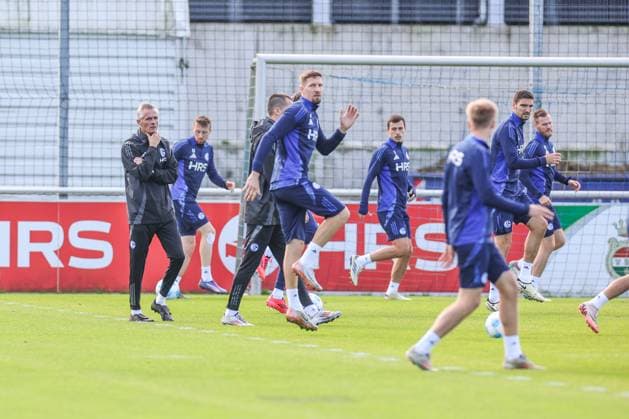 07 10 2024, Football, Season 2024 2025, 2 Bundesliga, Training FC Schalke 04, Head Coach Kees van Wonderen FC Schalke 04 Gelsenkirchen NRW Germany xRHR FOTOx Copyright: RHR-FOTOx RHR-FOTO