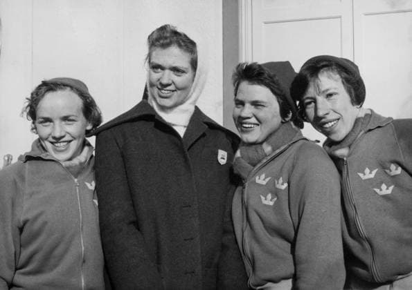ITALY CORTINA 1956-02. Orig. caption... WINTER OLYMPICS IN CORTINA. Princess Birgitta congratulates the Swedish team on the bronze medal in the 3x5km relay. Fr.v. Anna-Lisa Eriksson, Birgitta, Sonja Edström and Irma Johansson. Note Winter Olympics 1956 in Cortina Three crowns Symbols CD351 persons: BIRGITTA, PRINCESS OF SWEDEN;ANNA-LISA ERIKSSON;SONJA EDSTRÖM;IRMA JOHANSSON sites: SWEDEN*;ITALY;CORTINA CORTINA ITALY OS sp_sw x5600x *** ITALY CORTINA 1956 02 Orig caption WINTER OLYMPICS IN CORTINA Princess Birgitta congratulates the Swedish team on the bronze medal in the 3x5km relay Fr v Anna Lisa Eriksson, Birgitta, Sonja Edström and Irma Johansson Note Winter Olympics 1956 in Cortina Three crowns Symbols CD351 persons BIRGITTA, PRINCESS OF SWEDEN ANNA LISA ERIKSSON SONJA EDSTRÖM IRMA JOHANSSON sites SWEDEN ITALY CORTINA CORTINA ITALY OS sp sw x5600x  Copyright: xx WINTER OLYMPICS 1956 IN CORTINA