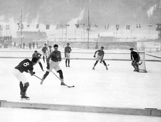 FRANCE CHAMONIX 1924. Orig. caption... SWEDEN S PART IN THE Olympic Games, Olympische Spiele, Olympia, OS A photograph taken during the Ice hockey, Eishockey Match in which Sweden defeated Switzerland by 9 goals to 0 in the Olympic Winter games, Winterspiele,Spiele, Summer games at Chamonix. Note Olympics in Chamonix 1924 Match pictures Winter Olympics sites: CHAMONIX; FRANCE; SWITZERLAND*; SWEDEN* Chamonix France OS sp_sw x5600x *** FRANCE CHAMONIX 1924 Orig caption SWEDEN S PART IN THE OLYMPIC GAMES A photograph taken during the Ice Hockey Match in which Sweden defeated Switzerland by 9 goals to 0 in the Olympic Winter Games at Chamonix Note Olympics in Chamonix 1924 Match pictures Winter Olympics sites CHAMONIX FRANCE SWITZERLAND SWEDEN Chamonix France OS sp sw x5600x  Copyright: xXxXxXx Olympics 1924 ICE HOCKEY