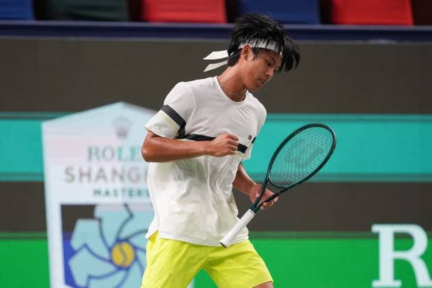 (241007) -- SHANGHAI, Oct. 7, 2024 -- Zhou Yi of China reacts during the men s singles round of 64 match against Frances Tiafoe of the United States at the ATP, Tennis Herren World Tour Shanghai Masters tennis tournament in Shanghai, east China, Oct. 7, 2024. ) (SP)CHINA-SHANGHAI-TENNIS-ATP TOUR-SHANGHAI MASTERS(CN) XuxYanan 