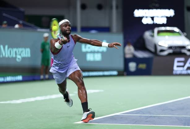 (241007) -- SHANGHAI, Oct. 7, 2024 -- Frances Tiafoe of the United States hits a return during the men s singles round of 64 match against Zhou Yi of China at the ATP, Tennis Herren World Tour Shanghai Masters tennis tournament in Shanghai, east China, Oct. 7, 2024. ) (SP)CHINA-SHANGHAI-TENNIS-ATP TOUR-SHANGHAI MASTERS(CN) BaixXuefei 