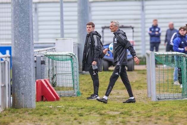 07 10 2024, Football, Season 2024 2025, 2 Bundesliga, Training FC Schalke 04, Head Coach Kees van Wonderen FC Schalke 04 Gelsenkirchen NRW Germany xRHR FOTOx Copyright: RHR-FOTOx RHR-FOTO