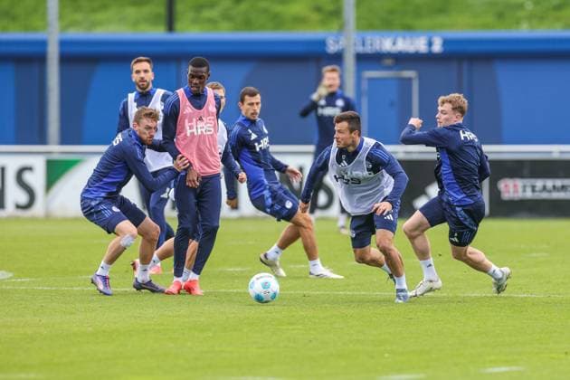 07 10 2024, Football, Season 2024 2025, 2 Bundesliga, Training FC Schalke 04, f l Tobias Mohr FC Schalke 04 , Steve Noode FC Schalke 04 , Adrian Gantenbein FC Schalke 04 , Derry John Murkin FC Schalke 04 Gelsenkirchen NRW Germany xRHR FOTOx Copyright: RHR-FOTOx RHR-FOTO