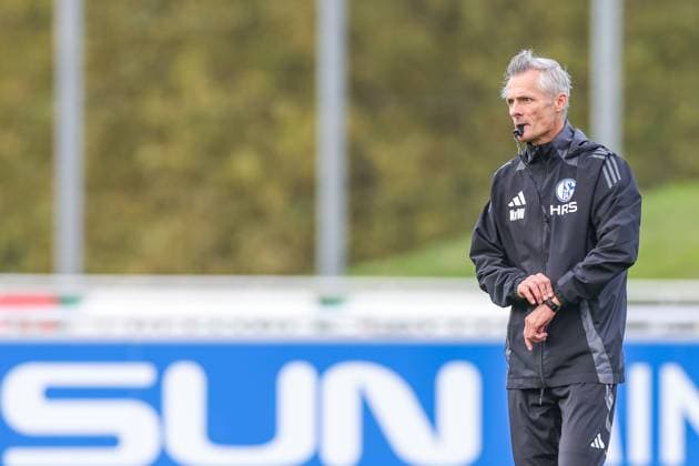 07 10 2024, Football, Season 2024 2025, 2 Bundesliga, Training FC Schalke 04, Head Coach Kees van Wonderen FC Schalke 04 Gelsenkirchen NRW Germany xRHR FOTOx Copyright: RHR-FOTOx RHR-FOTO