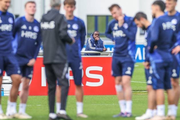 07 10 2024, Football, Season 2024 2025, 2 Bundesliga, Training FC Schalke 04, Squad planner Ben Manga FC Schalke 04 Gelsenkirchen NRW Germany xRHR FOTOx Copyright: RHR-FOTOx RHR-FOTO