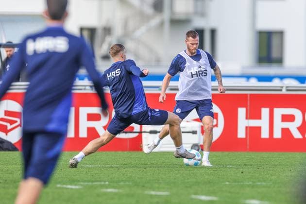 07 10 2024, Football, Season 2024 2025, 2 Bundesliga, Training FC Schalke 04, f l Emil Hojlund Hojlund FC Schalke 04 , Tomas Kalas FC Schalke 04 Gelsenkirchen NRW Germany xRHR FOTOx Copyright: RHR-FOTOx RHR-FOTO