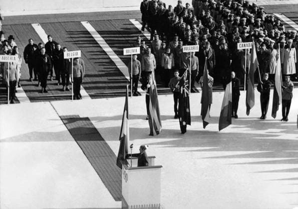ITALY CORTINA 01 26 1956. Italian downhill skier Giuliana Minuzzo swears the Olympic oath during the opening ceremony at the 1956 Winter Olympics. In the background, participants from some of the competing countries are seen. Cortina Italy OS sp_sw x5600x *** ITALY CORTINA 01 26 1956 Italian downhill skier Giuliana Minuzzo swears the Olympic oath during the opening ceremony at the 1956 Winter Olympics In the background, participants from some of the competing countries are seen Cortina Italy OS sp sw x5600x  Copyright: xOwexG.xSjöblom SVTx 1956 WINTER OLYMPICS