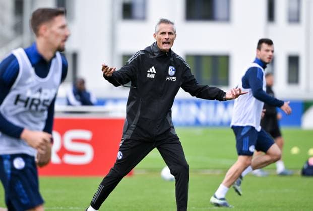 Coach Kees van Wonderen FC Schalke 04 07 10 2024, Football season 2024 2025, 2 Bundesliga, Training FC Schalke 04 Gelsenkirchen Training ground North Rhine-Westphalia Germany Team2