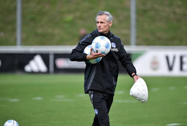 Coach Kees van Wonderen FC Schalke 04 07 10 2024, Football season 2024 2025, 2 Bundesliga, Training FC Schalke 04 Gelsenkirchen Training ground North Rhine-Westphalia Germany Team2