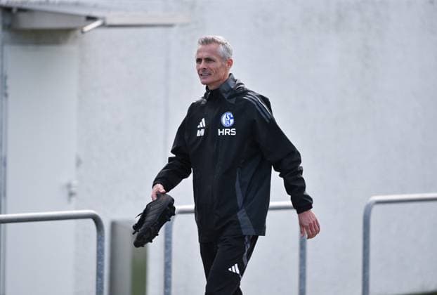 Coach Kees van Wonderen FC Schalke 04 07 10 2024, Football season 2024 2025, 2 Bundesliga, Training FC Schalke 04 Gelsenkirchen Training ground North Rhine-Westphalia Germany Team2