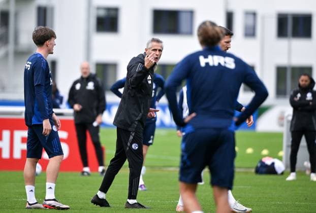 Coach Kees van Wonderen FC Schalke 04 07 10 2024, Football season 2024 2025, 2 Bundesliga, Training FC Schalke 04 Gelsenkirchen Training ground North Rhine-Westphalia Germany Team2