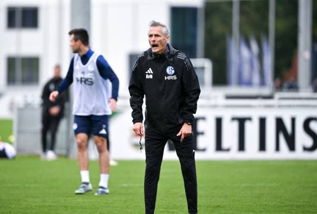 Coach Kees van Wonderen FC Schalke 04 07 10 2024, Football season 2024 2025, 2 Bundesliga, Training FC Schalke 04 Gelsenkirchen Training ground North Rhine-Westphalia Germany Team2