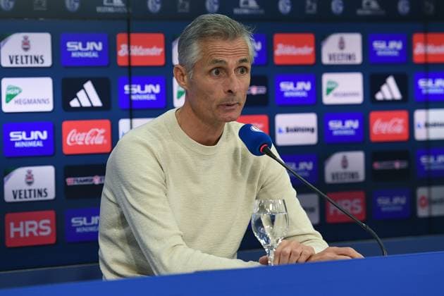 Presentation of Kees van Wonderen at FC Schalke 04 on 07 10 2024 in the Veltins Arena in Gelsenkirchen Kees van Wonderen Coach Head Coach Schalke xRx