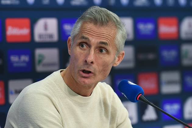 Presentation of Kees van Wonderen at FC Schalke 04 on 07 10 2024 in the Veltins Arena in Gelsenkirchen Kees van Wonderen Coach Head Coach Schalke xRx