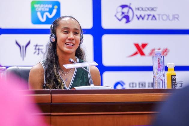 WUHAN, CHINA - OCTOBER 07: ELeylah Fernandez of Canada attends a press conference, PK, Pressekonferenz on day three of 2024 Wuhan Open at Optics Valley International Tennis Center on October 7, 2024 in Wuhan, Hubei Province of China.  Copyright: xVCGx 111522386674