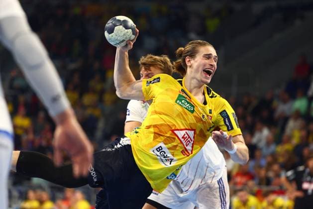 Goal throw by Juri Knorr Rhein Neckar Loewen Rhein Neckar Loewen vs HSV Hamburg, Handball, 1 Bundesliga, 07 10 2024 Rhein Neckar Loewen vs HSV Hamburg, Handball, 1 Bundesliga, 07 10 2024 Mannheim Copyright: xEibner-Pressefotox EP_RWS