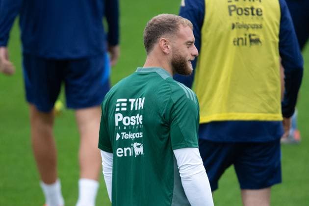 Italy Training Session Michele di Gregorio attends the Italy training camp session in Coverciano, Florence, on October 7, 2024 Coverciano, Florence Italy  Copyright: xGiacomoxCosuax originalFilename:cosua-notitle231008_nphzi.jpg