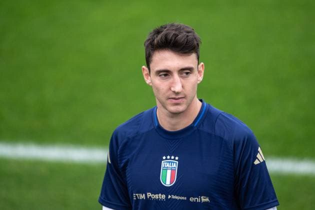 Italy Training Session Andrea Cambiaso of Juventus attends the Italy training camp session in Coverciano, Florence, on October 7, 2024. Coverciano, Florence Italy  Copyright: xGiacomoxCosuax originalFilename:cosua-notitle231008_nprZ8.jpg