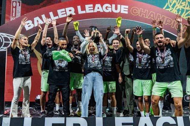 Bilder des Jahres 2024, Sport 10 Oktober Sport Bilder des Tages 07.10.2024, Baller League Season 2, Finale - Final 4 Las Ligas Ladies um Selina Cerci und Ana Maria Markovic - Die Sieger jubeln bei der Siegerehrung *** 07 10 2024, Baller League Season 2, Final Final 4 Las Ligas Ladies around Selina Cerci and Ana Maria Markovic The winners cheer at the award ceremony Copyright: xBahhoxKarax