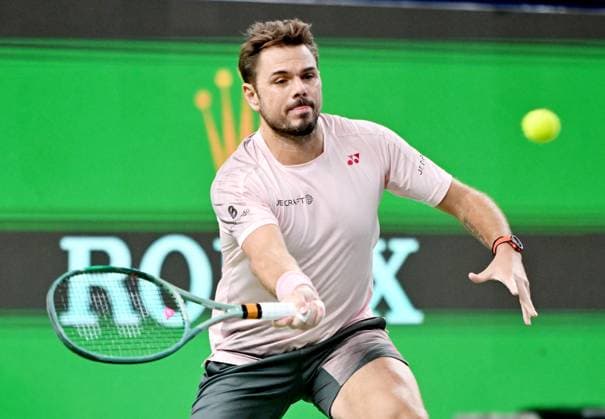 SHANGHAI, CHINA - OCTOBER 07: Stanislas Wawrinka of Switzerland hits a return in the Men s Singles Round of 64 match against Flavio Cobolli of Italy on Day 8 of 2024 Shanghai Rolex Masters at Qi Zhong Tennis Centre on October 7, 2024 in Shanghai, China.  Copyright: xZhangxHaohaox 111522432399