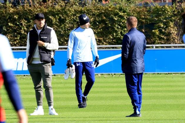 DEU, DFL, 2 FBL Hertha BSC, Training, 08 10 2024, Sportforum, Berlin, DEU, DFL, 2 FBL Hertha BSC, Training, in the picture Marc Oliver Kempf visiting, Andreas Zecke Neuendorf Hertha BSC , Marten Winkler Hertha BSC Berlin 22 DFL regulations prohibit any use of Photographs as image sequences and or quasi video Foto Juergen Engler nordphoto GmbH nordphotoxGmbHx xEngler nph00076
