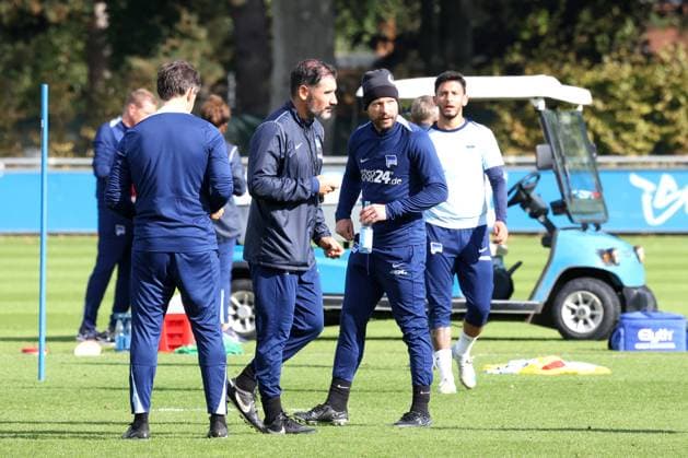 DEU, DFL, 2 FBL Hertha BSC, Training, 08 10 2024, Sportforum, Berlin, DEU, DFL, 2 FBL Hertha BSC, Training, in the picture Head Coach Cristian Fiel Hertha BSC Berlin , Co Coach Patrick Ebert Hertha BSC Berlin , Co Coach Jaime Monroy Hertha BSC Berlin DFL regulations prohibit any use of Photographs as image sequences and or quasi video Foto Juergen Engler, nordphoto GmbH nordphotoxGmbHx xEngler nph00076