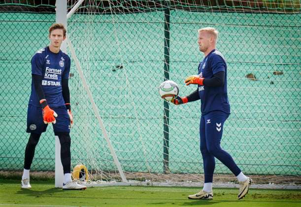 Kasper Schmeichel and Frederik Roennow during the national football team s training in Alicante in Spain on Tuesday, October 8, 2024 The team is set to meet Spain and subsequently Switzerland in the Nations League Photo Liselotte Sabroe Ritzau Scanpix , Alicante Spain  Copyright: Ritzau Scanpix LiselottexSabroex spdk20241008-140557-L