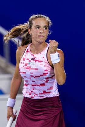 Tennis, WTA-Turnier in Wuhan WUHAN, CHINA - OCTOBER 08: Lucia Bronzetti of Italy in action in the Women s Singles Round of 64 match against Ajla Tomljanovic of Australia on day four of 2024 Wuhan Open at Optics Valley International Tennis Center on October 8, 2024 in Wuhan, Hubei Province of China.  Copyright: xVCGx 111522610330