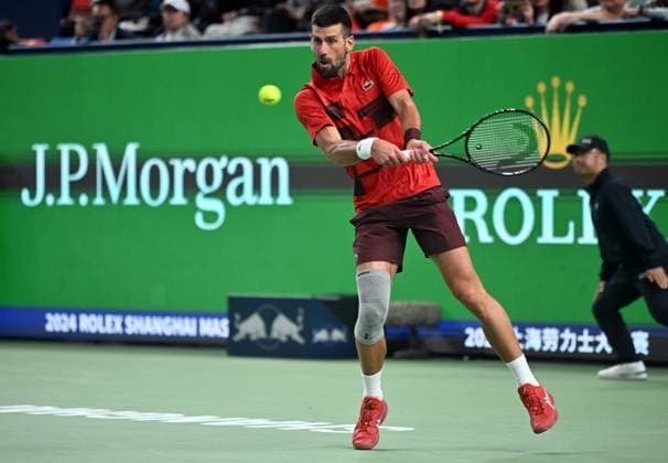 SHANGHAI, CHINA - OCTOBER 08: Novak Djokovic of Serbia competes in the Men s Singles Round of 32 match against Flavio Cobolli of Italy on Day 9 of 2024 Shanghai Rolex Masters at Qi Zhong Tennis Centre on October 8, 2024 in Shanghai, China.  Copyright: xZhangxHaohaox 111522613412
