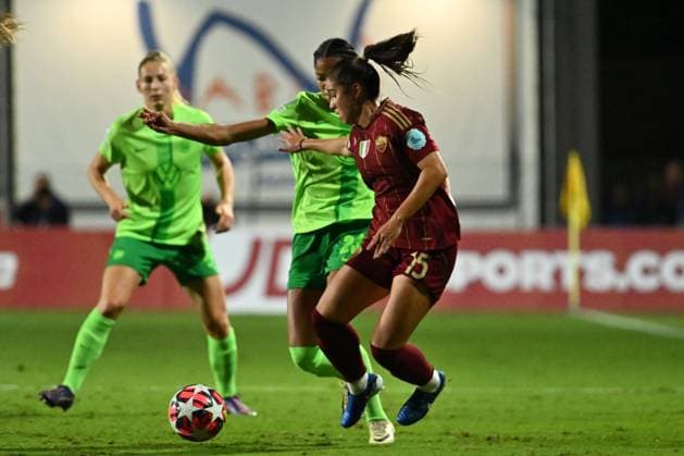 Giulia Dragoni of A.S. Roma Femminile in action during Group A - Day 1 - UEFA Women s Champions League 2023 24 between A.S. Roma and VfL Wolfsburg at the Tre Fontane Stadium on October 8, 2024 in Rome, Italy.  Copyright: xDomenicoxCippitelli IPAxSportx x xx IPA_50439261 IPA_Agency_IPA50439261