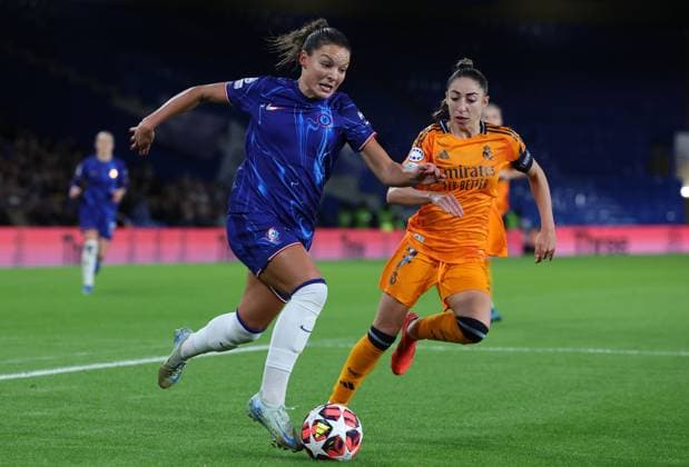 London, England, 8th October 2024. Johanna Rytting Kaneryd of Chelsea and Olga Carmona of Real Madrid challenge for the ball during the UEFA Womens Champions League match at Stamford Bridge, London. Picture credit should read: Paul Terry Sportimage EDITORIAL USE ONLY. No use with unauthorised audio, video, data, fixture lists, club league logos or live services. Online in-match use limited to 120 images, no video emulation. No use in betting, games or single club league player publications. SPI-3367-0026