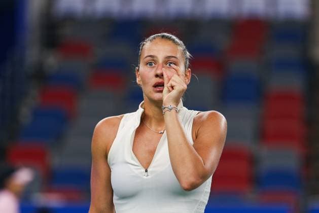 Tennis, WTA-Turnier in Wuhan WUHAN, CHINA - OCTOBER 08: Marta Kostyuk of Ukraine reacts in the Women s Singles Round of 64 match against Elina Avanesyan of Armenia on day four of 2024 Wuhan Open at Optics Valley International Tennis Center on October 8, 2024 in Wuhan, Hubei Province of China.  Copyright: xVCGx 111522643376