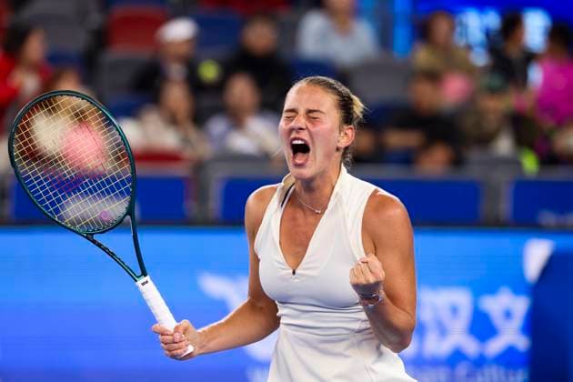 Tennis, WTA-Turnier in Wuhan WUHAN, CHINA - OCTOBER 08: Marta Kostyuk of Ukraine reacts in the Women s Singles Round of 64 match against Elina Avanesyan of Armenia on day four of 2024 Wuhan Open at Optics Valley International Tennis Center on October 8, 2024 in Wuhan, Hubei Province of China.  Copyright: xVCGx 111522642902