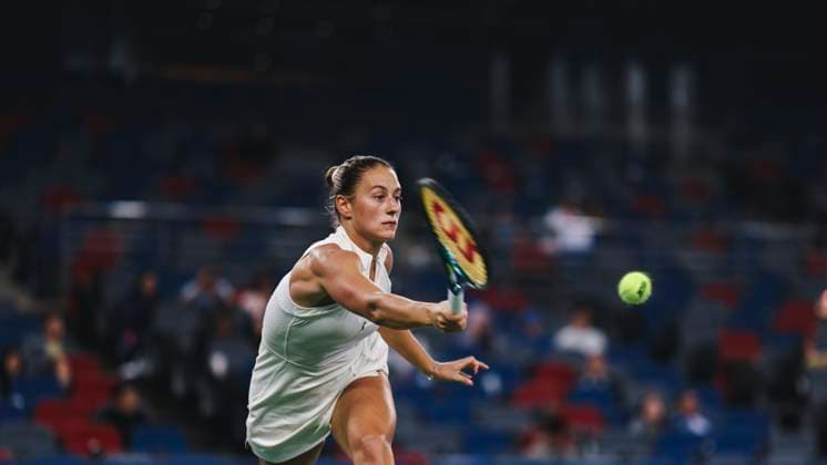 Tennis, WTA-Turnier in Wuhan WUHAN, CHINA - OCTOBER 08: Marta Kostyuk of Ukraine hits a return in the Women s Singles Round of 64 match against Elina Avanesyan of Armenia on day four of 2024 Wuhan Open at Optics Valley International Tennis Center on October 8, 2024 in Wuhan, Hubei Province of China.  Copyright: xVCGx 111522638650