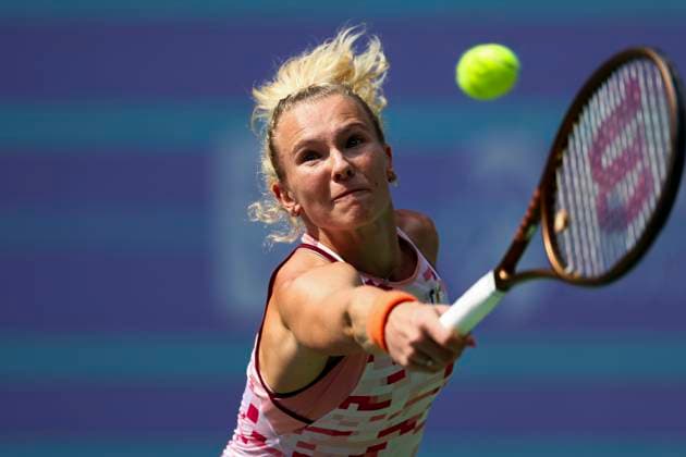 WUHAN, CHINA - OCTOBER 09: Katerina Siniakova of Czech Republic hits a return in the Women s Singles Round of 32 match against Aryna Sabalenka of Belarus on day five of 2024 Wuhan Open at Optics Valley International Tennis Center on October 9, 2024 in Wuhan, Hubei Province of China.  Copyright: xVCGx 111522707136
