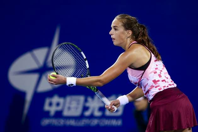WUHAN, CHINA - OCTOBER 09: Lucia Bronzetti of Italy competes in the Women s Singles Round of 32 match against Wang Xinyu of China on day five of 2024 Wuhan Open at Optics Valley International Tennis Center on October 9, 2024 in Wuhan, Hubei Province of China.  Copyright: xVCGx 111522766530