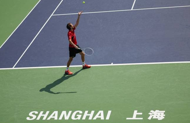 (241009) -- SHANGHAI, Oct. 9, 2024 -- Daniil Medvedev serves during the men s singles round of 16 match between Daniil Medvedev of Russia and Stefanos Tsitsipas of Greece at the ATP, Tennis Herren World Tour Shanghai Masters tennis tournament in Shanghai, east China, Oct. 9, 2024. ) (SP)CHINA-SHANGHAI-TENNIS-ATP TOUR-SHANGHAI MASTERS(CN) BaixXuefei 