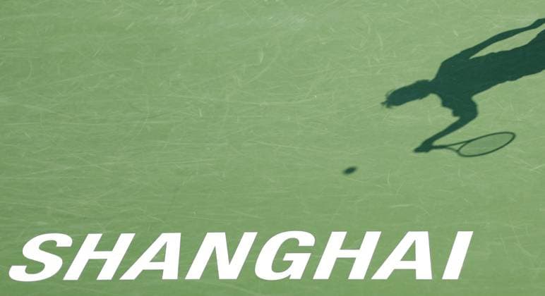 Sport Bilder des Tages (241009) -- SHANGHAI, Oct. 9, 2024 -- Stefanos Tsitsipas serves during the men s singles round of 16 match between Daniil Medvedev of Russia and Stefanos Tsitsipas of Greece at the ATP, Tennis Herren World Tour Shanghai Masters tennis tournament in Shanghai, east China, Oct. 9, 2024. ) (SP)CHINA-SHANGHAI-TENNIS-ATP TOUR-SHANGHAI MASTERS(CN) BaixXuefei 