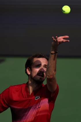 (241009) -- SHANGHAI, Oct. 9, 2024 -- Daniil Medvedev serves during the men s singles round of 16 match between Daniil Medvedev of Russia and Stefanos Tsitsipas of Greece at the ATP, Tennis Herren World Tour Shanghai Masters tennis tournament in Shanghai, east China, Oct. 9, 2024. ) (SP)CHINA-SHANGHAI-TENNIS-ATP TOUR-SHANGHAI MASTERS(CN) BaixXuefei 