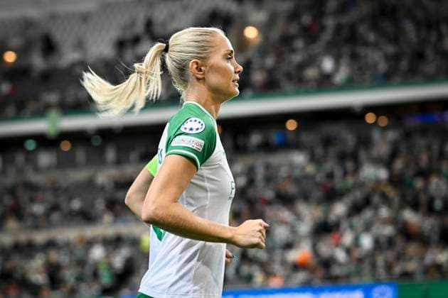 STOCKHOLM, SWEDEN 20241009 Hammarbys captain Alice Carlsson during Wednesdays womens Champions League Group D match between Hammarby IF and SKN St Pölten at Tele2 Arena STOCKHOLM SWEDEN x10080x  Copyright: xFredrikxSandberg TTx CHAMPIONS LEAGUE HAMMARBY-ST PÖLTEN