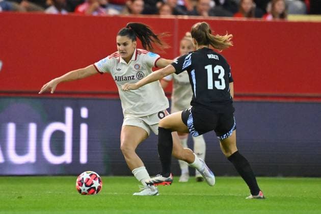 Jovana DAMNJANOVIC FCB , action,duel against Lia WAELTI ARS FC Bayern Muenchen FC Arsenal Football Womens Champions League on 09 10 2024 FC BAYERN CAMPUS