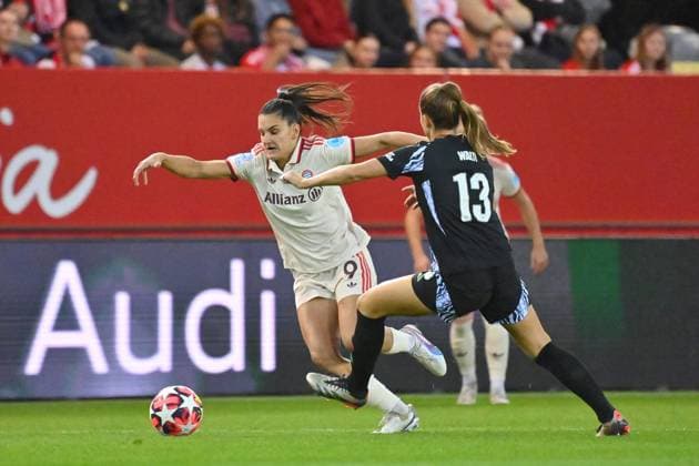 Jovana DAMNJANOVIC FCB , action,duel against Lia WAELTI ARS FC Bayern Muenchen FC Arsenal Football Womens Champions League on 09 10 2024 FC BAYERN CAMPUS