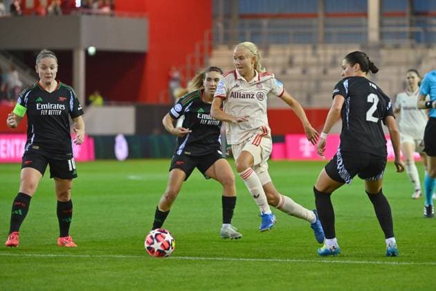 Pernile HARDER FCB , action,duel against Lia WAELTI ARS,right and Marion CALDENTEY ARS,left , FC Bayern Muenchen FC Arsenal Womens Champions League on 09 10 2024 FC BAYERN CAMPUS