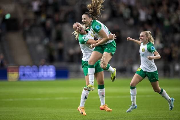 241009 Vilde Hasund and Stina Lennartsson of Hammarby celebrates the 1 0 goal during the UEFA Women s Champions League football match between Hammarby and St Pölten on October 9, 2024 in Stockholm Photo Kenta Jönsson BILDBYRAN COP 210 KJ0195 fotboll football soccer fotball champions league hammarby st pölten dam bbeng bbauto jubel  Copyright: KENTAxJÖNSSON BB241009KJ038