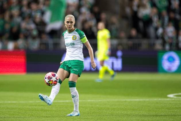 241009 Alice Carlsson of Hammarby during the UEFA Women s Champions League football match between Hammarby and St Pölten on October 9, 2024 in Stockholm Photo Kenta Jönsson BILDBYRAN COP 210 KJ0195 fotboll, football, soccer, fotball,champions league,hammarby,st  Copyright: KENTAxJÖNSSON BB241009KJ049