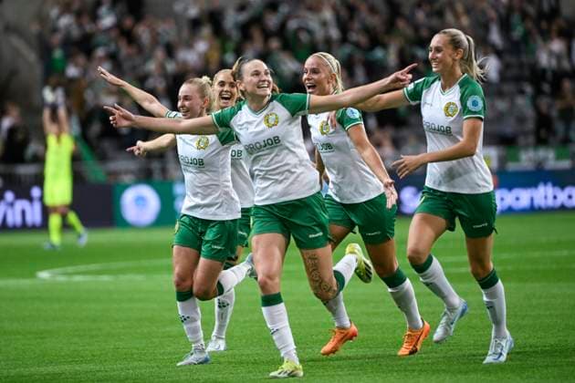 STOCKHOLM, SWEDEN 20241009 Hammarby s Vilde Hasund 20, center front celebrates scoring the opeing goal during the UEFA Women s Champions League group D soccer match between Hammarby IF and St Pölten at Stockholm Arena in Stockholm, Sweden, on Oct 9, 2024 STOCKHOLM SWEDEN x10080x  Copyright: xFredrikxSandberg TTx SWEDEN SOCCER CHAMPIONS LEAGUE HAMMARBY-ST PÖLTEN