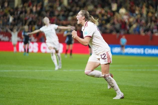Sydney Lohmann 12 FC Bayern celebrates scoring the 2-1 goal during the UEFA Womens Champions League match FC Bayern Munich Arsenal Women Football Club on 09 10 2024