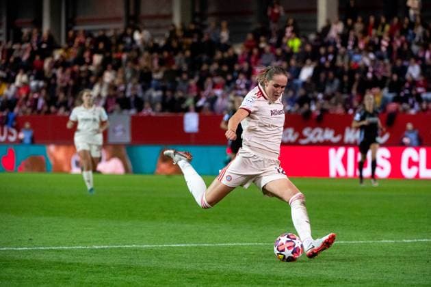 Sydney Lohmann FC Bayern Muenchen, 12 scores the goal for 2 1, GER, FC Bayern Muenchen vs Arsenal WFC, Football UEFA Women™s Champions League, Group C, Matchday 1, 2024 2025 season, 09 10 2024 GER, FC Bayern Muenchen vs Arsenal WFC, Football UEFA Women™s Champions League, Matchday 1, 2024 2025 season, 09 10 2024 Muenchen Copyright: xEibner-Pressefoto Memmlerx EP_MMR